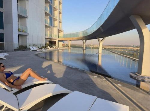 Vogue Vacation Homes, Arjan Skyz by Danube near Miracle Garden, Studio Apartment with Balcony and City View, Access to all Amenities
