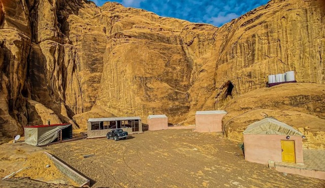 W camp is a private camp in wadi rum desert, quiet, privacy in Wadi Rum