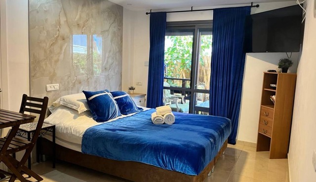 Walk to the beach, Adults, Jacuzzi, Pets friendly & more - Ahuzat Shaul SeaSide
