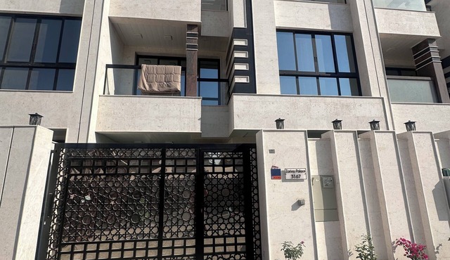 Zarina Palace Gorgeous 5-bedroom villa for families and groups