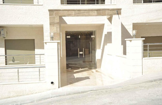 Amazing one Bedroom Apartment in Amman Elwebdah 6