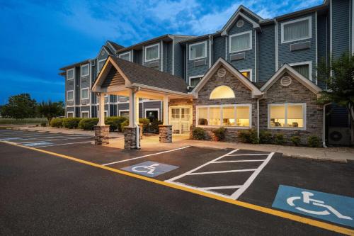 Microtel Inn 