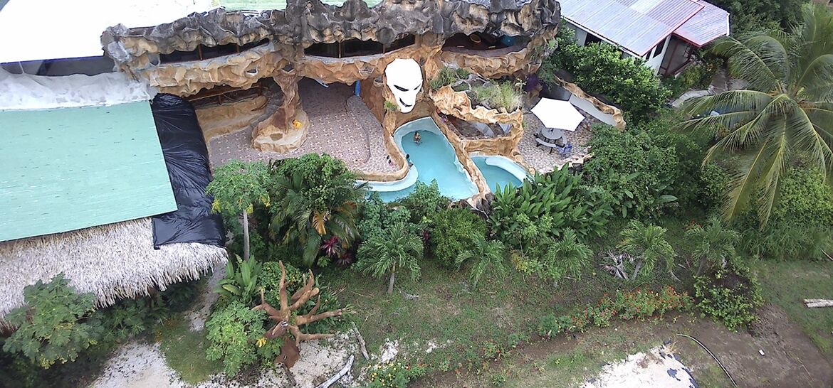 Playa Naranjo Hotel | La Perla Negra