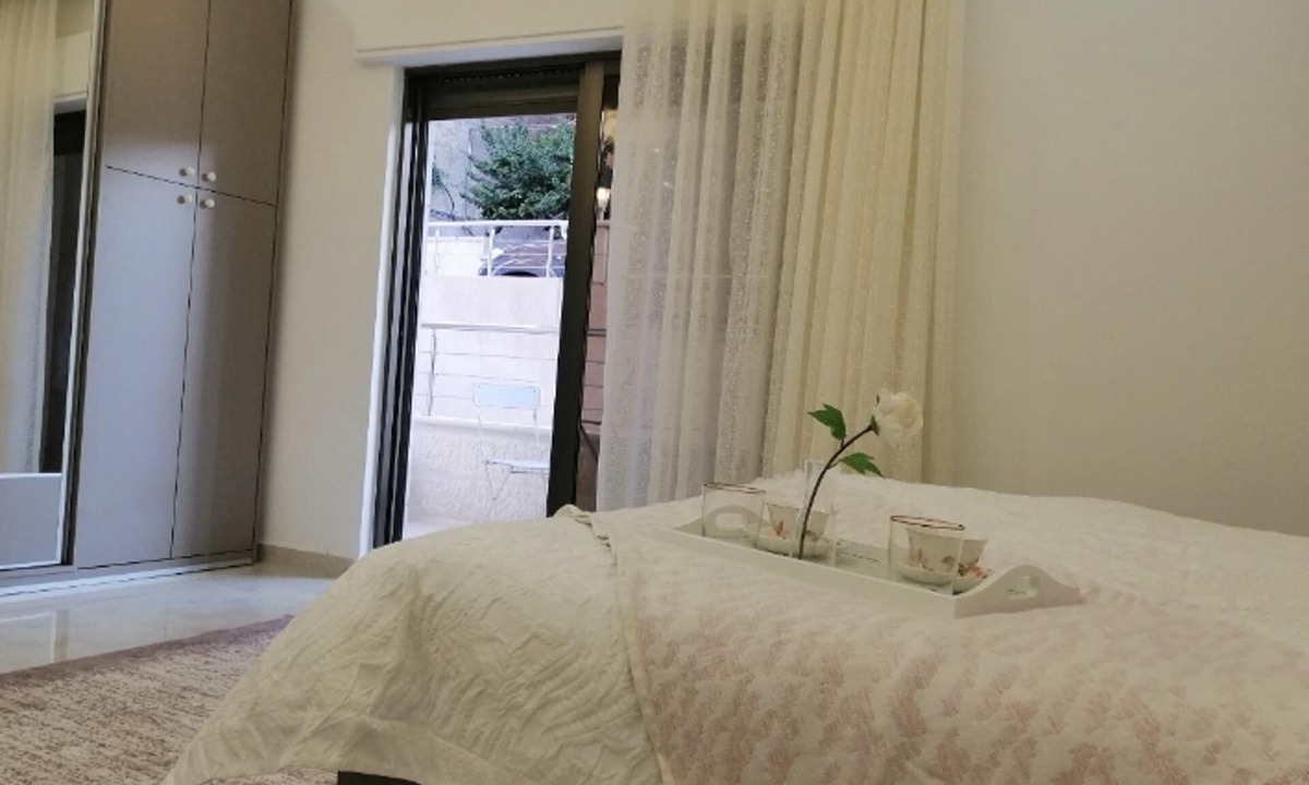 Jabal Al-Hussein Apartment | Amazing one Bedroom Apartment in Amman,elwebdah 1