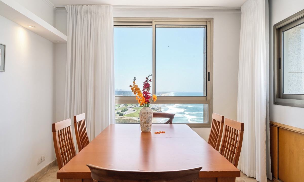 Haifa Apartment | HaCarmel Beach Penthouse by Sea N Rent