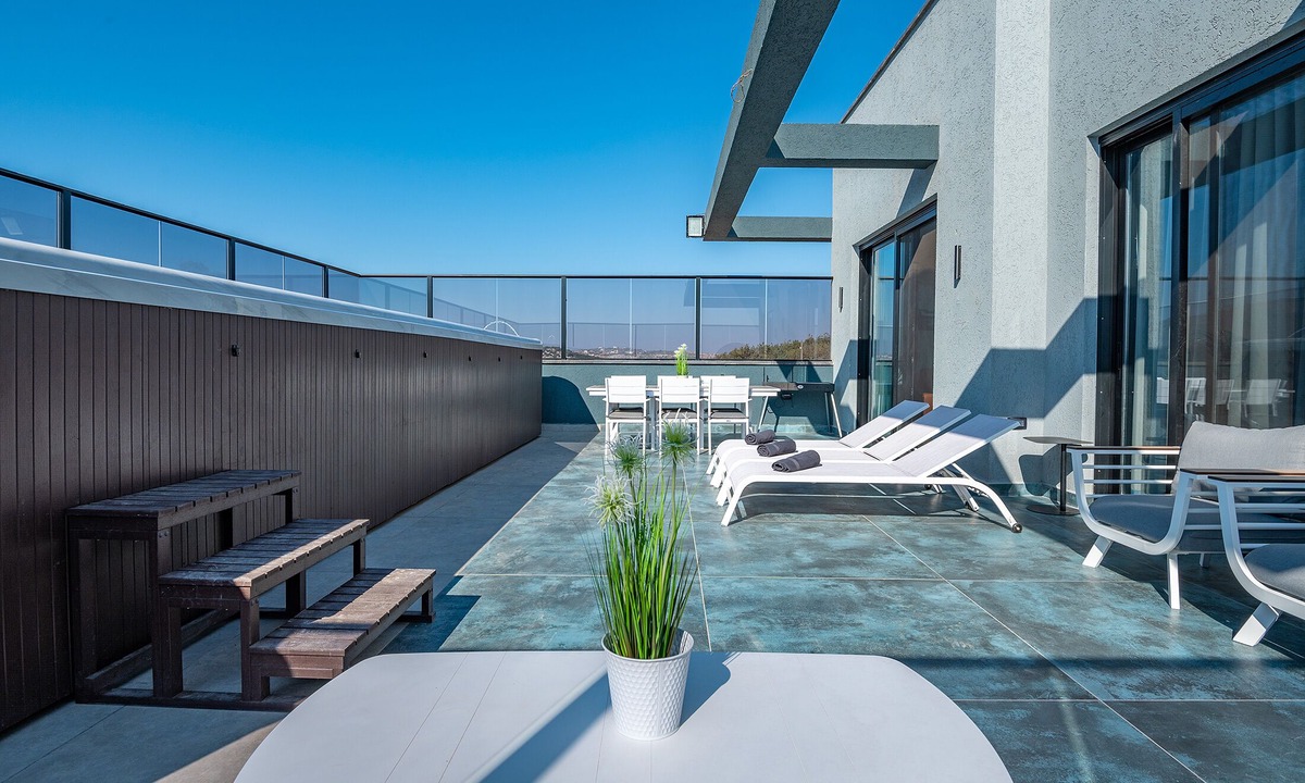 Elqosh Cabin | Naomi Boutique Suites