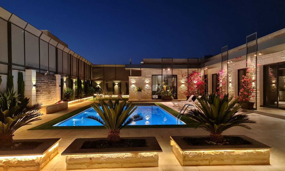 Al Rama House | Prime location, amenities & luxurious vibes