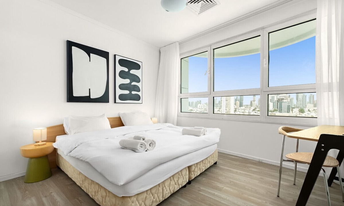 Tel Aviv Promenade Apartment | Beachfront Property with Balcony
