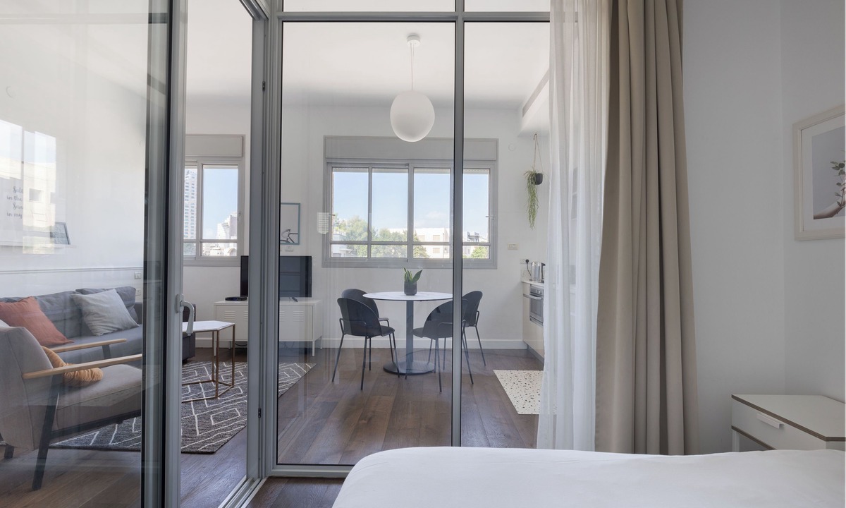 Kerem HaTeimanim Apartment | Bauhaus Boutique by TLV2rent
