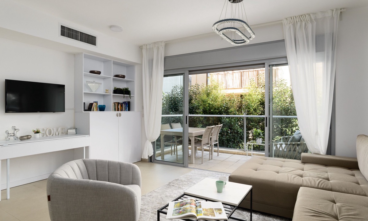 Tel Aviv Apartment | MAMAD Quiet Hideaway & Terrace near Beach by FeelHome