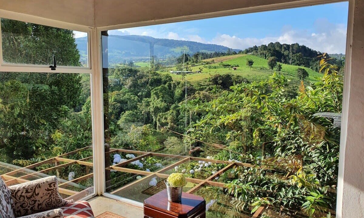 San Isidro Apartment | Sunset Suite near Poas Volcano & SJO Airport