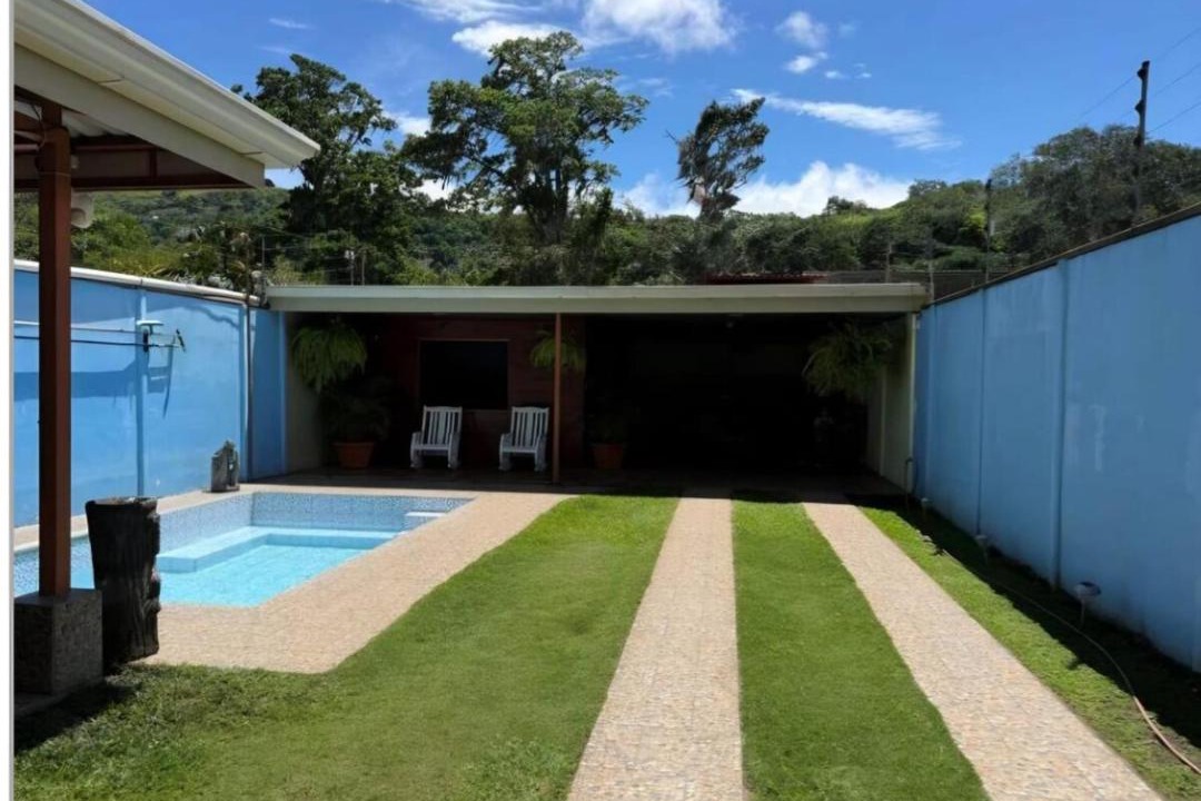 Pacuare Reserve House | Ujarrás Getaway with Private Pool