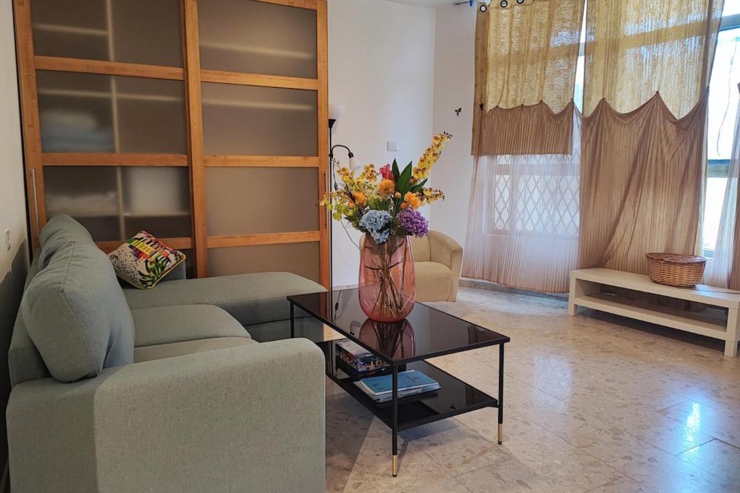 Old North Apartment | renovated 3 bedrooms, 6 pers, quiet, 3 min walk from beach