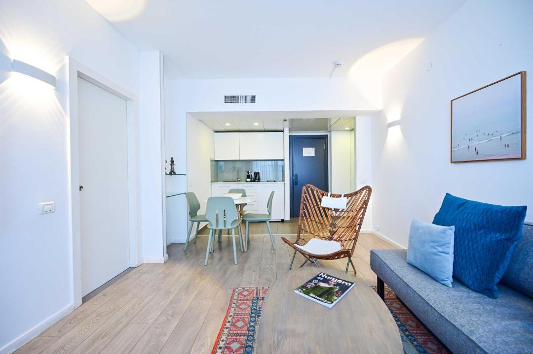 Tel Aviv Promenade Apartment | Trumpeldor 1 - Premium Beachfront Apartments By Vacay TLV