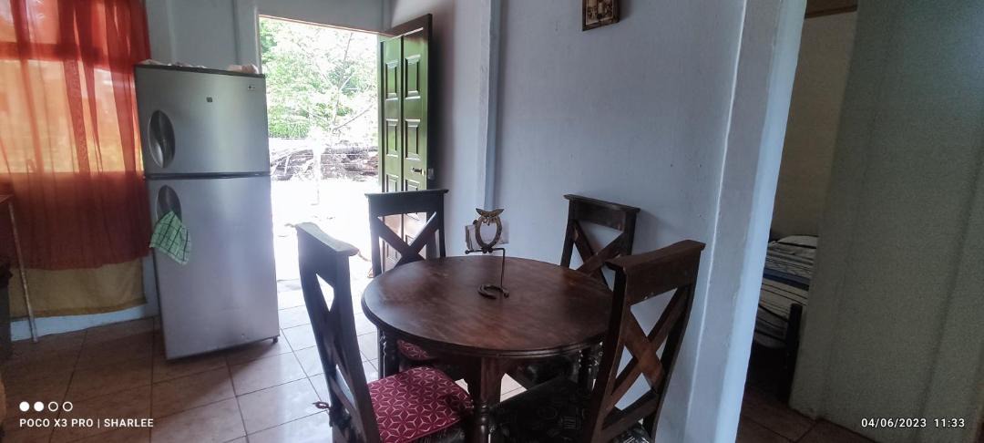 Santa Barbara House | Casa Amarilla