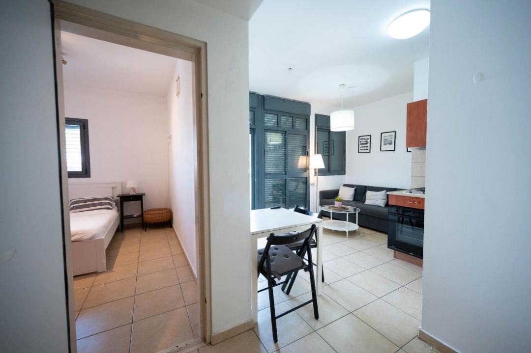 Tel Aviv City Center Apartment | City Center 1 Bedroom Apartment & Parking By Vacay