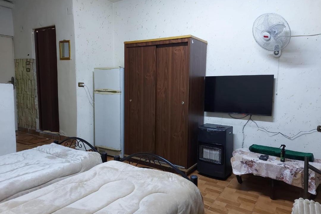 Jabal Al-Hussein Apartment | بيت الحجر 9