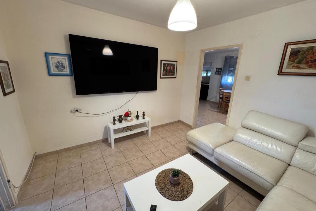 Haifa Apartment | Comfort on the ground
