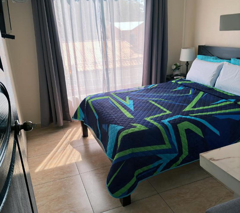 Cacique Apartment | Senderos Apt 1, 5 min to SJO, self check-in