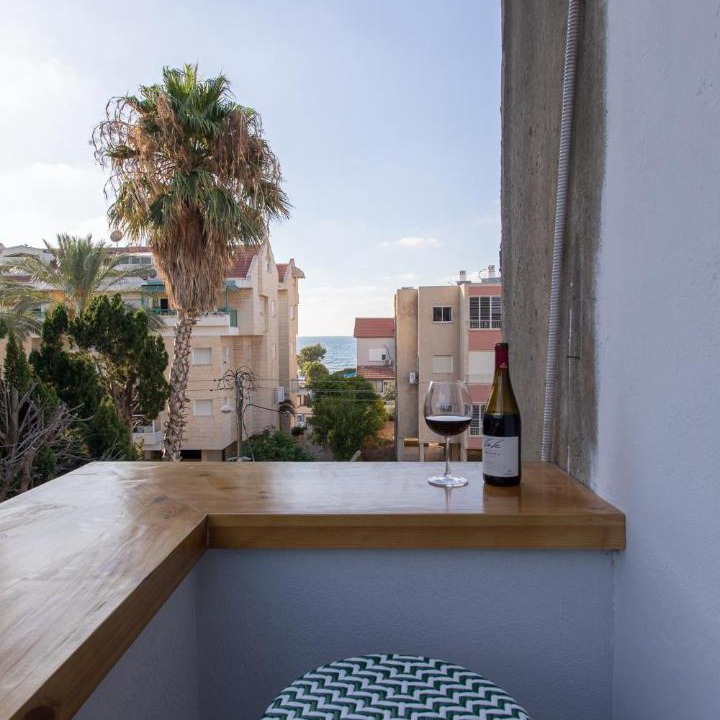 Haifa Apartment | PORT CITY HAIFA - BAT GALIM 25 mtrs from the beach & Rambam