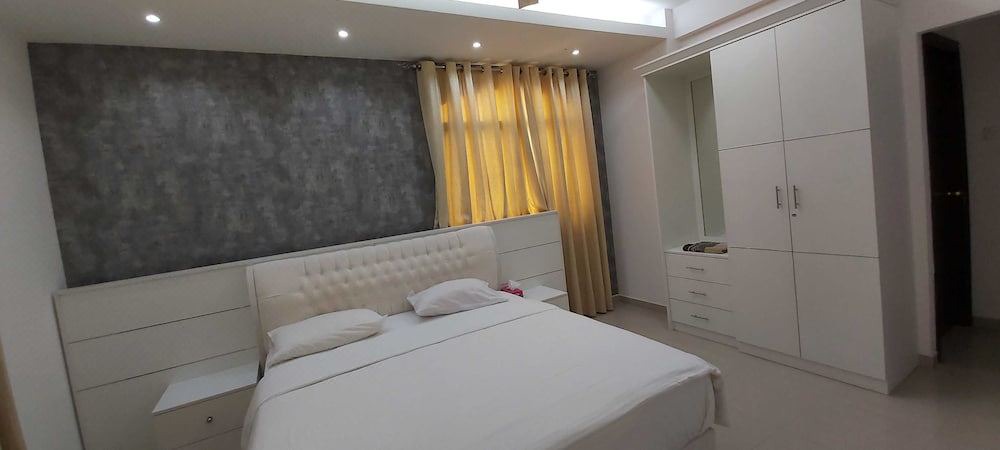 Photo of Bedroom in Al Ghubrah Ash Shamaliyyah