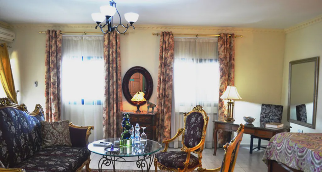 Photo of Livingroom in Artists Colony