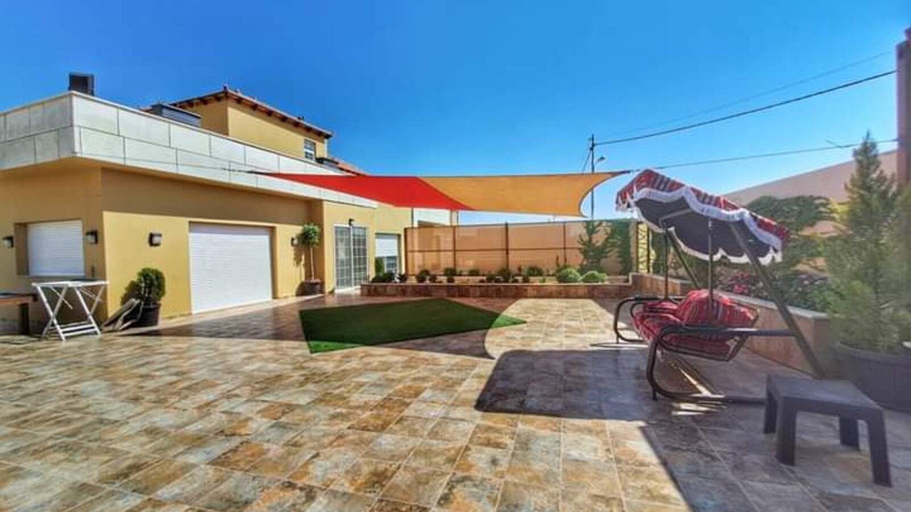 Photo of Patio Balcony in Al-Maghtas