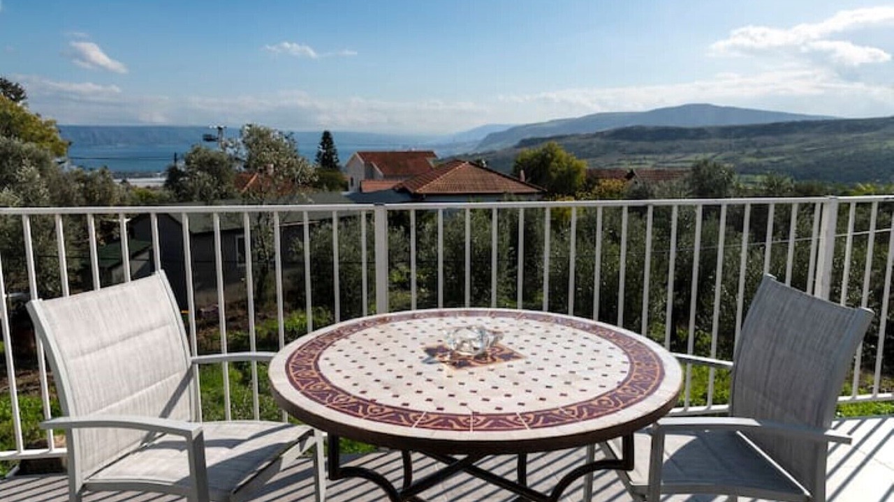 Photo of Outdoor in Livnim