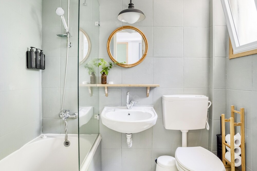 Photo of Bathroom in Lohame HaGetaot
