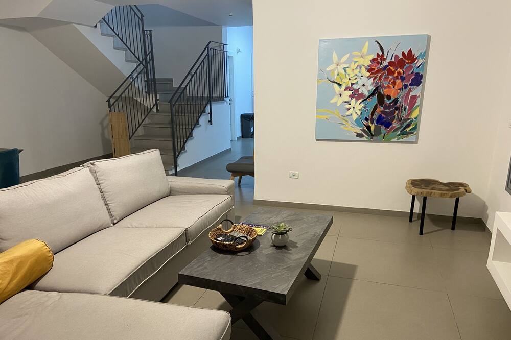 Photo of Livingroom in Pardes Hanna Karkur