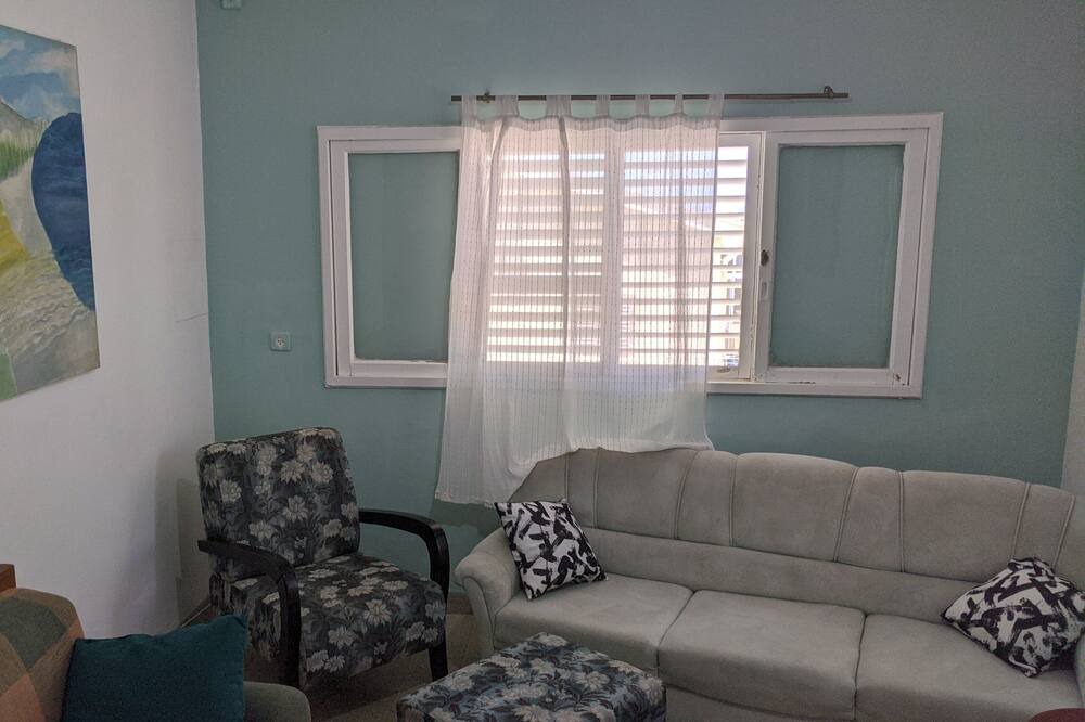 Photo of Livingroom in Gesher HaZiv