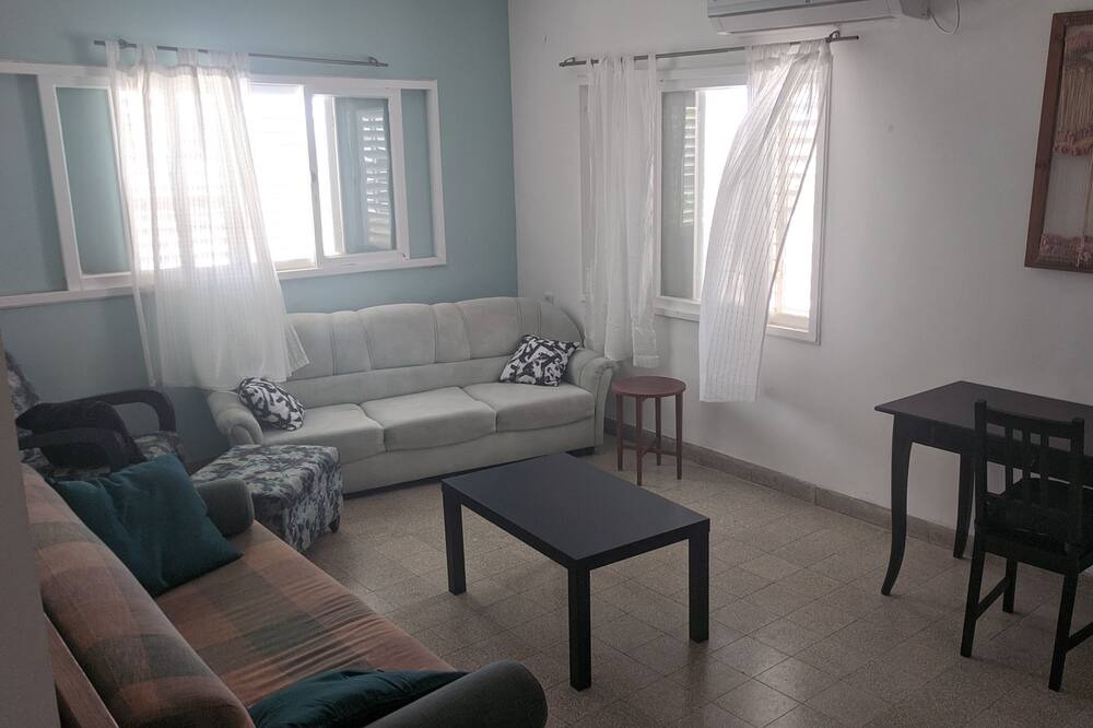 Photo of Livingroom in Gesher HaZiv