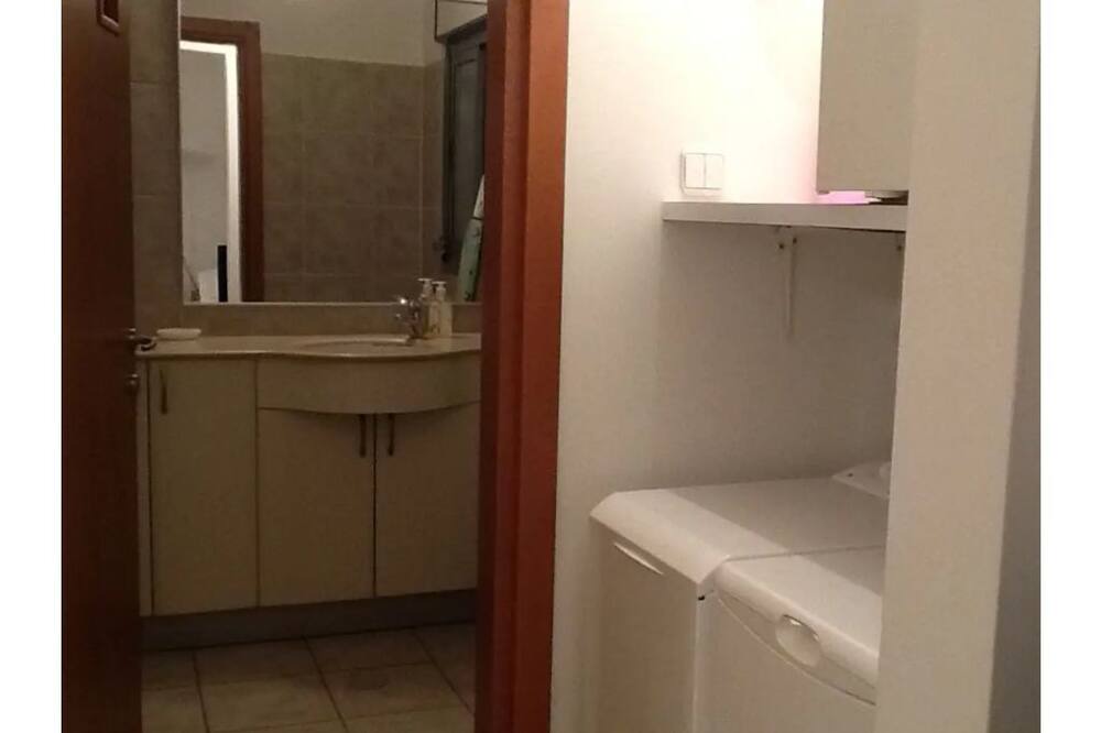 Photo of Bathroom in Ra'ananna