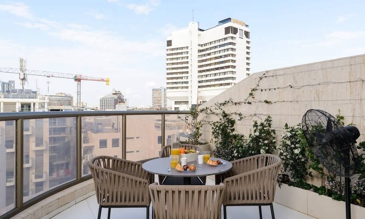 Photo of Outdoor in Kerem HaTeimanim