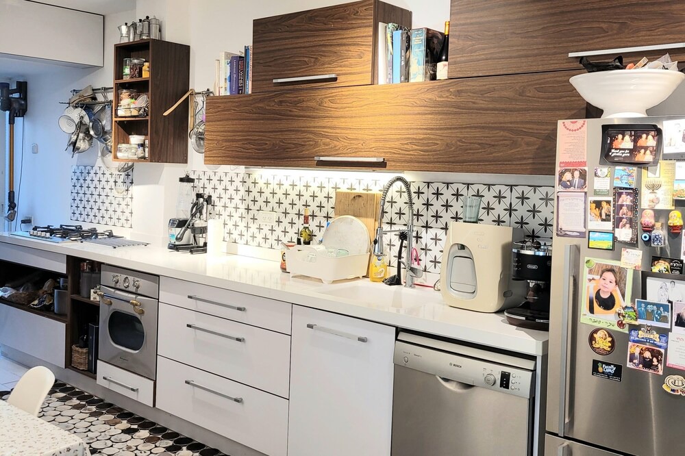 Photo of Kitchen in Ra'ananna