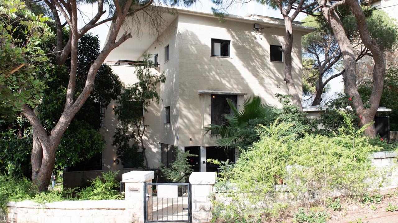 Photo of Outdoor in Panorama Street