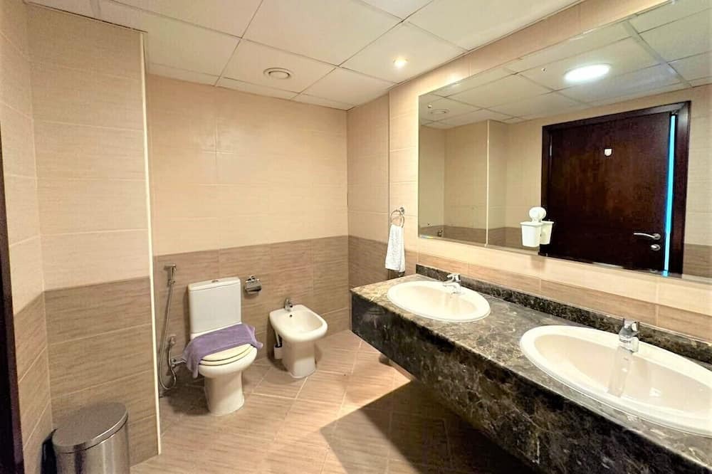 Photo of Bathroom in Mina Al Arab