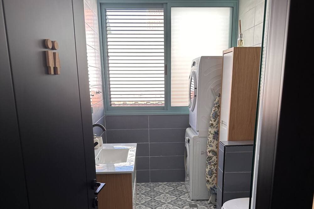 Photo of Bathroom in Zikhron Ya'aqov