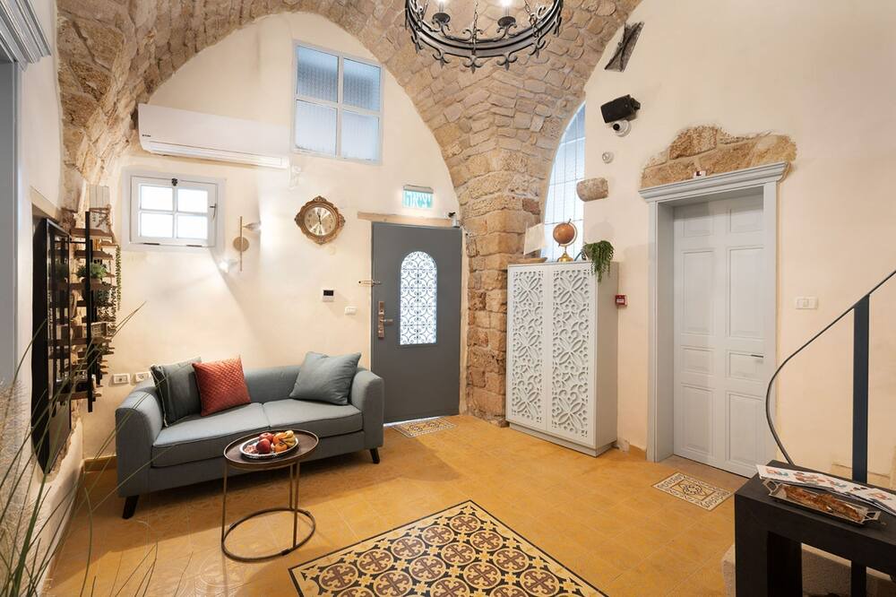 Photo of Others in Acre