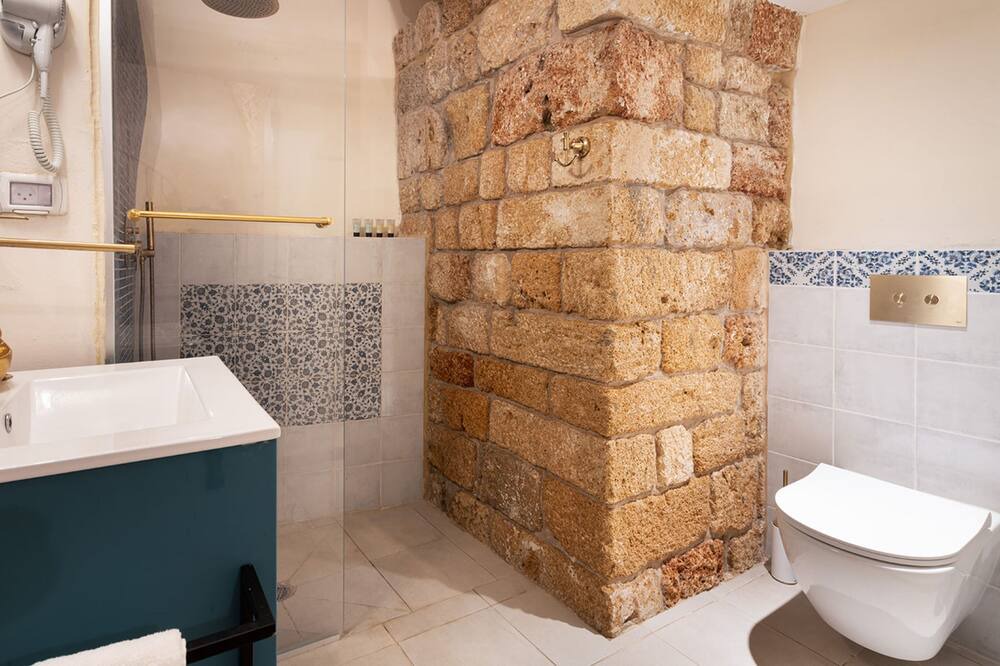 Photo of Bathroom in Acre