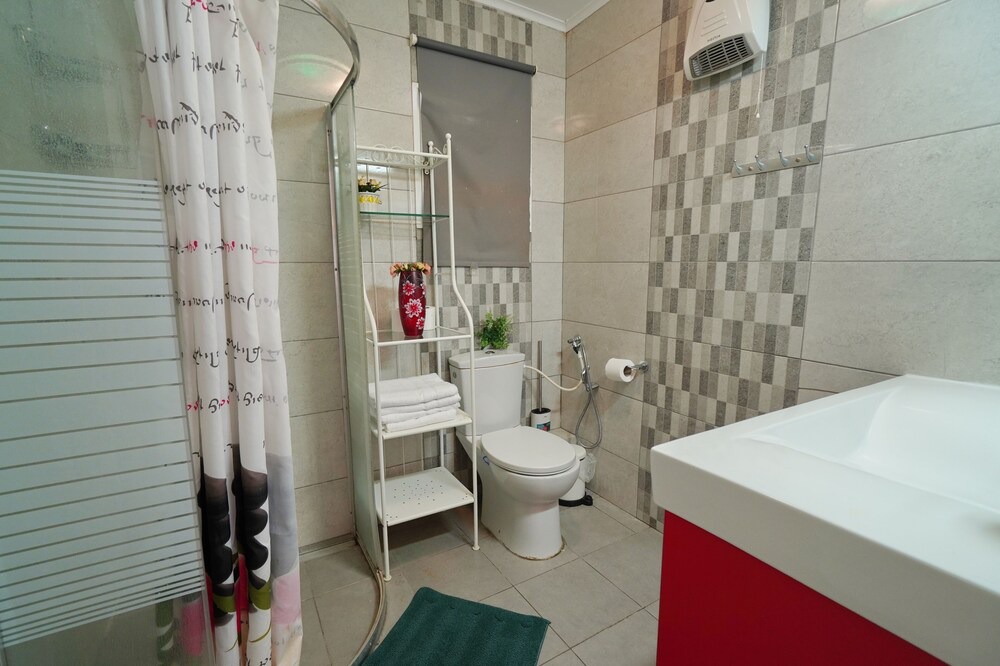Photo of Bathroom in Kahal