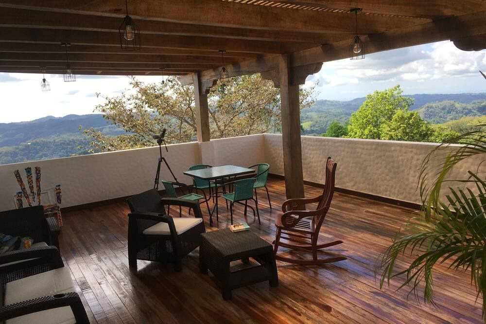 Photo of Outdoor in Los Angeles Chires
