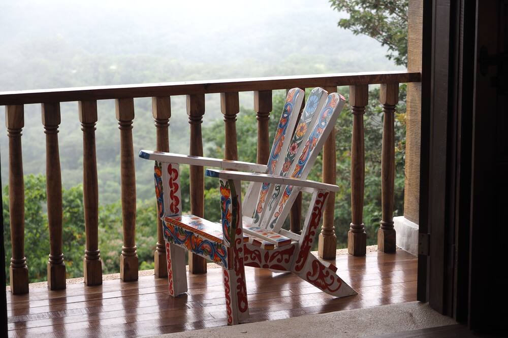 Photo of Patio Balcony in Los Angeles Chires