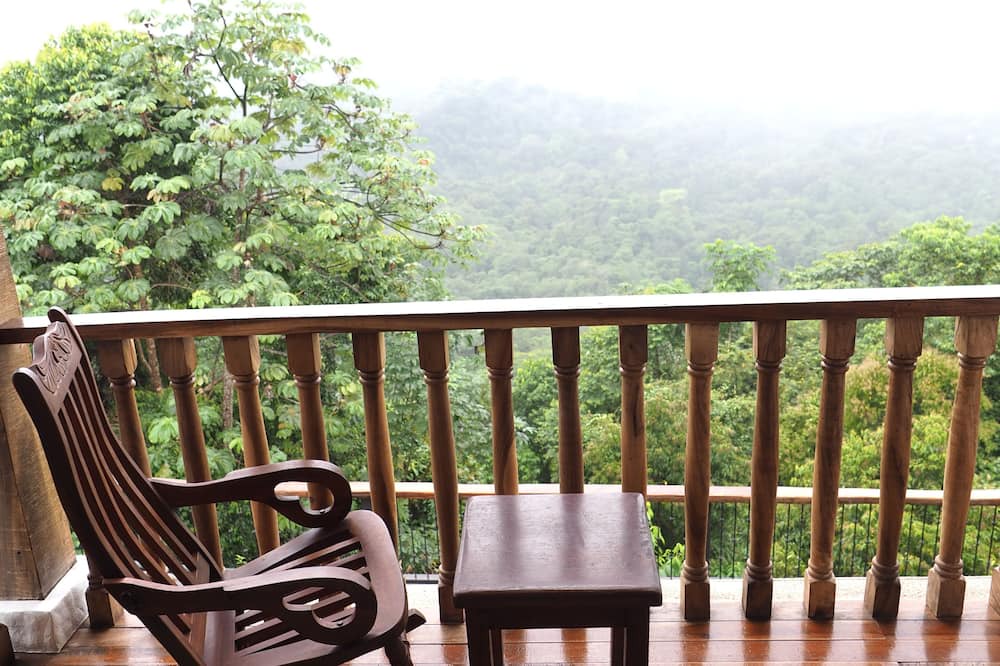 Photo of Patio Balcony in Los Angeles Chires