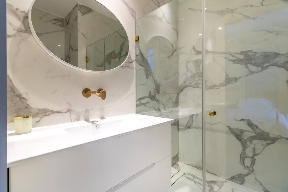 Photo of Bathroom in Nachlaot