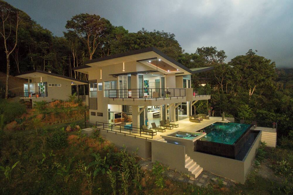 Photo of Outdoor in Dominical