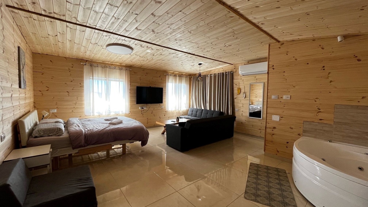 Photo of Bedroom in Ein Qiniyye