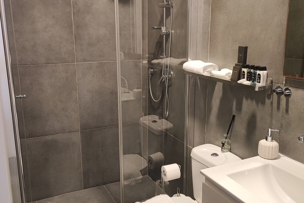 Photo of Bathroom in Jaffa
