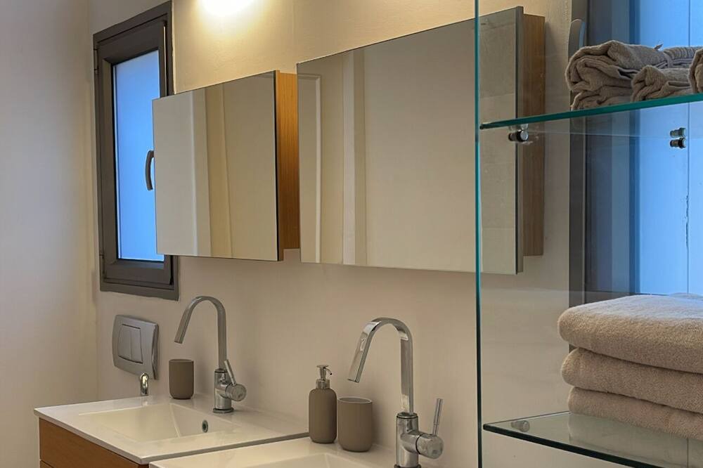 Photo of Kitchen in Jisr az-Zarqa