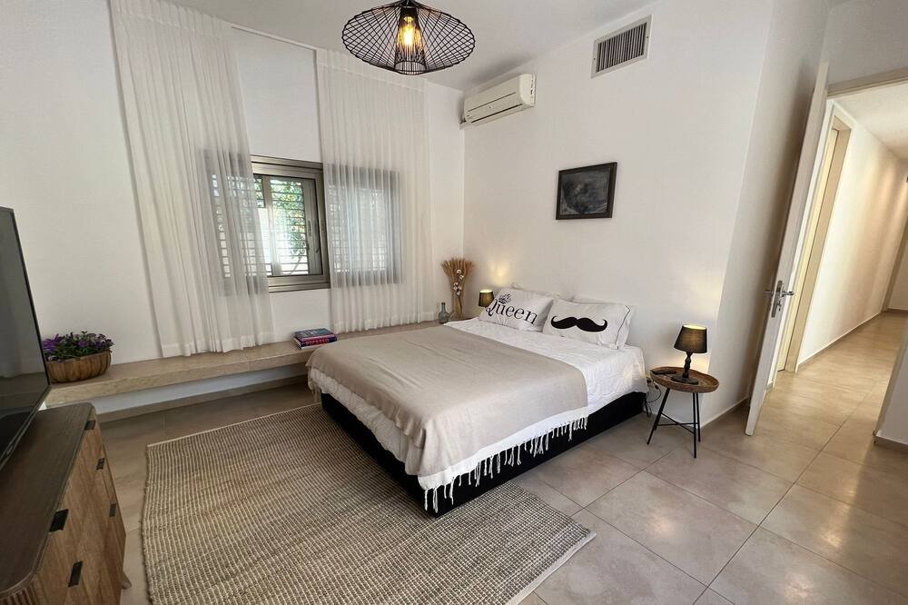 Photo of Bedroom in Caesarea